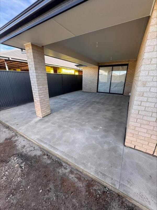 Heavy vehicle reinforced concrete driveway in Salisbury